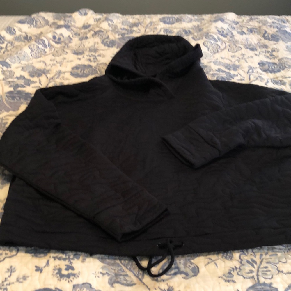 NWT Gap fit quilted sweatshirt